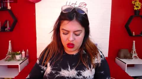 Laura online show from January 13, 7:10 pm