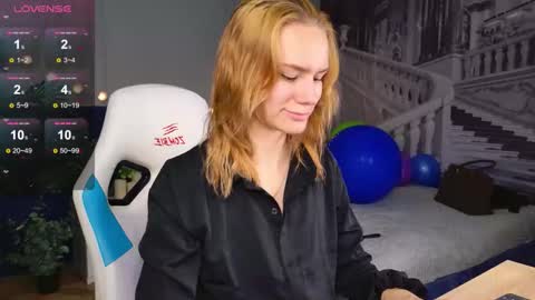 im Amy online show from September 22, 6:06 am