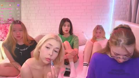 Merlizz Eva Jane Mila Nicole  left to right  online show from September 9, 2:17 pm