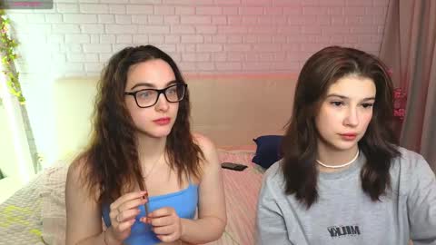 Merlizz Eva Jane Mila Nicole  left to right  online show from March 3, 11:55 am