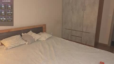 LISSAPVT IS OPEN online show from February 15, 4:04 am