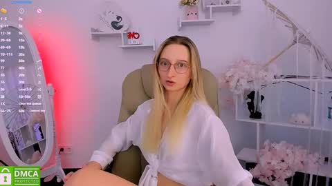 I am Rina online show from March 3, 12:39 pm