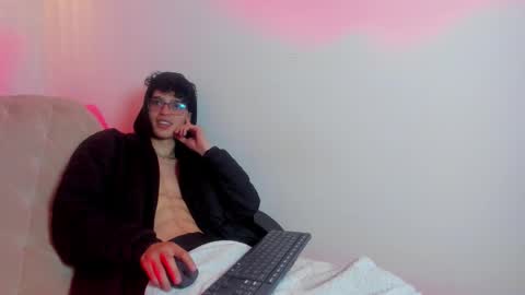 Snapshot of _ruby_red chatting on October 8, 8:31 am _ruby_red online show from October 8, 8:31 am