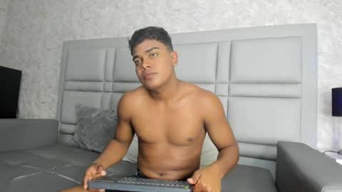 _sammy_ice online show from April 18, 2:19 pm