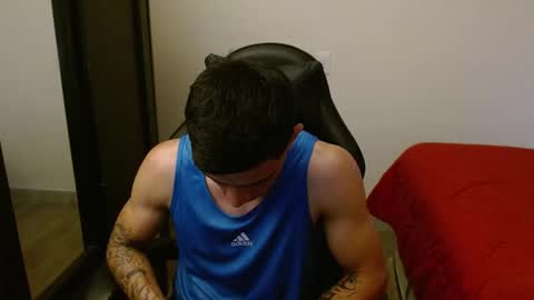 Snapshot of _schnnneider_ chatting on October 12, 10:11 pm SCHNEIDER online show from October 12, 10:11 pm