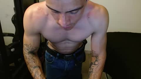 Snapshot of _schnnneider_ chatting on October 26, 1:50 am SCHNEIDER online show from October 26, 1:50 am