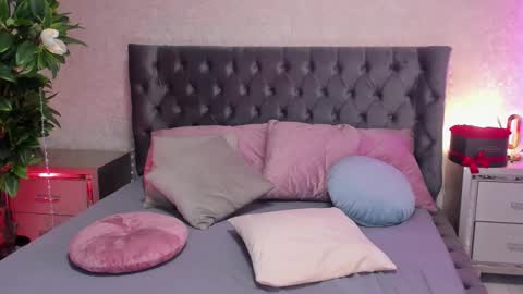 Selena online show from September 28, 4:32 am