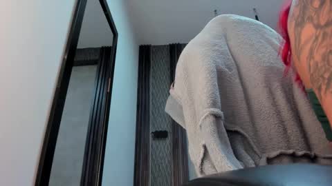 Selene online show from February 25, 1:31 am