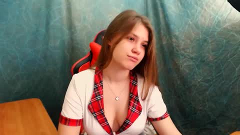 Snapshot of _shy_bunny__ chatting on October 10, 10:54 am Mari online show from October 10, 10:54 am
