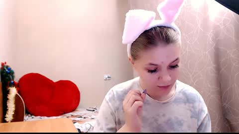 Snapshot of _shy_bunny__ chatting on January 16, 12:42 pm Mari online show from January 16, 12:42 pm