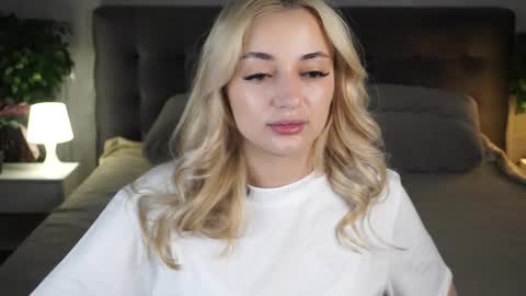 Alice online show from April 19, 5:36 pm