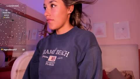 Sophie  online show from April 10, 10:14 pm