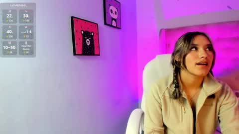 Sophie  online show from November 5, 8:33 pm