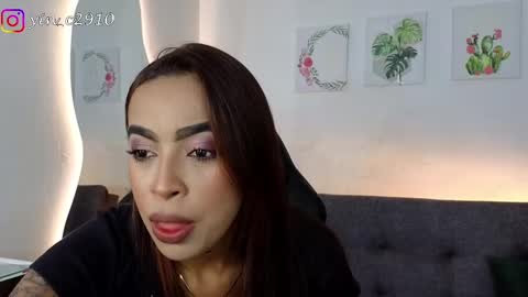 Snapshot of _sophiebrown__ chatting on December 4, 10:02 pm Andrea  The Next Stream  Wednesday online show from December 4, 10:02 pm