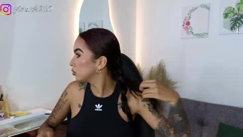 Snapshot of _sophiebrown__ chatting on January 15, 10:27 am Andrea  The Next Stream  Wednesday online show from January 15, 10:27 am