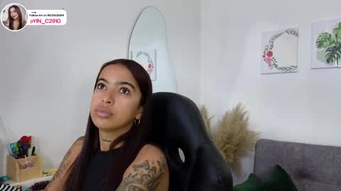 Snapshot of _sophiebrown__ chatting on January 22, 10:50 am Andrea  The Next Stream  Wednesday online show from January 22, 10:50 am