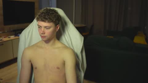 OLIVERpvt is open online show from November 18, 4:37 am