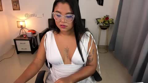 imlu  1  online show from November 12, 11:29 pm