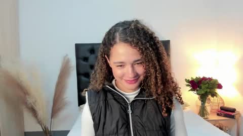 Snapshot of _sussi_ chatting on October 6, 1:40 pm Sussi online show from October 6, 1:40 pm