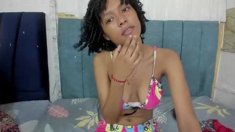 Snapshot of _sweettcandy_ chatting on September 16, 4:10 pm _sweettcandy_ online show from September 16, 4:10 pm