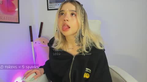 _tammarra_ online show from April 10, 12:49 am