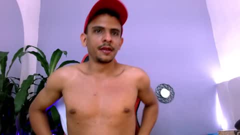 _tarek_ online show from November 19, 2:22 am