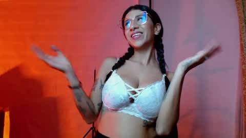 _the_dark_side_of_the_moon_ online show from March 21, 5:35 am