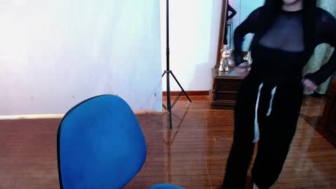 _the_dark_side_of_the_moon_ online show from February 8, 5:18 am