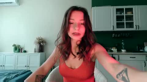 Mia online show from March 19, 2:44 pm