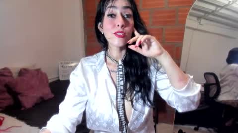 Tiffany Jacome online show from November 13, 6:10 pm