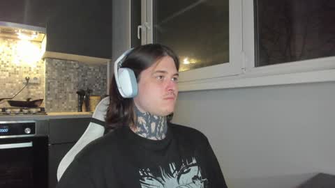 _torfin_ online show from December 11, 12:02 am