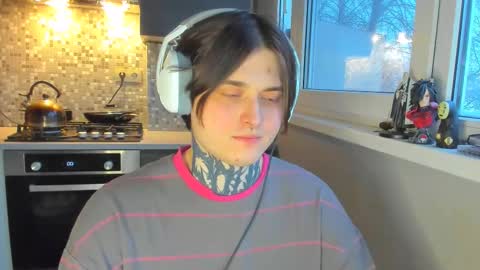 _torfin_ online show from February 5, 5:55 am