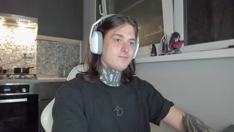 _torfin_ online show from March 11, 12:44 am