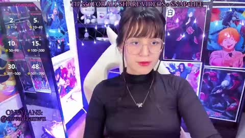Snapshot of _urcutekitty chatting on February 11, 10:07 pm online show from February 11, 10:07 pm