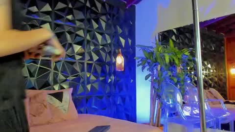 Snapshot of _valentina_69 chatting on February 27, 12:46 am _valentina_69 online show from February 27, 12:46 am