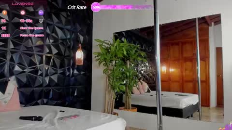 Snapshot of _valentina_69 chatting on February 5, 3:13 am _valentina_69 online show from February 5, 3:13 am