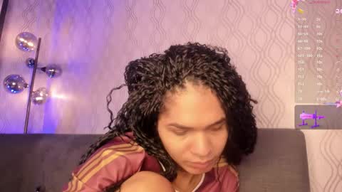 Snapshot of _vennuss_ chatting on February 3, 2:45 pm Venus online show from February 3, 2:45 pm