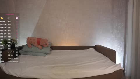 Viola online show from April 12, 6:34 pm