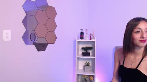 Evelyn online show from October 8, 2:34 pm