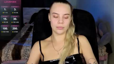 Snapshot of _wednesday_addams_ chatting on September 28, 10:24 am Vera online show from September 28, 10:24 am