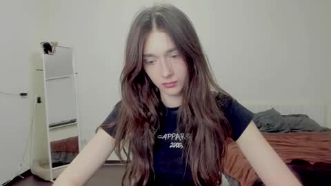 Snapshot of _wilson__ chatting on September 18, 4:44 pm Willa online show from September 18, 4:44 pm