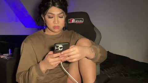 _yoursatisfaction_ online show from February 6, 1:05 am