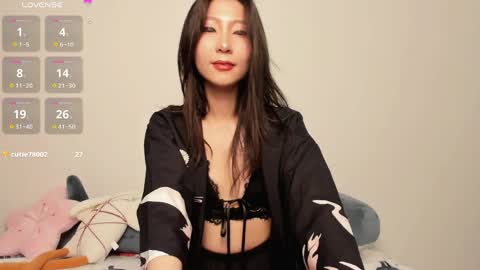 Mia online show from March 25, 2:40 am