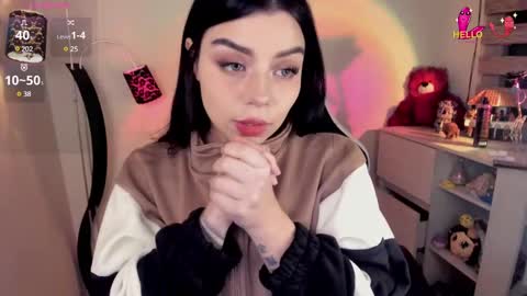 _zathara_ online show from February 12, 5:47 am