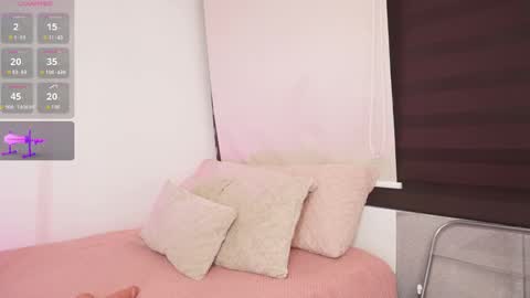Snapshot of a__vanellopecute chatting on October 5, 10:34 am Alexandra online show from October 5, 10:34 am