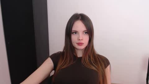 a_ariella_ online show from September 30, 2:16 pm