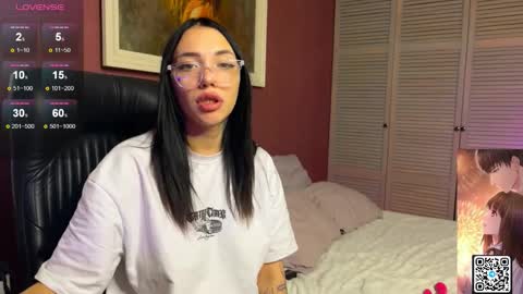 Kris Michael online show from November 19, 9:35 pm