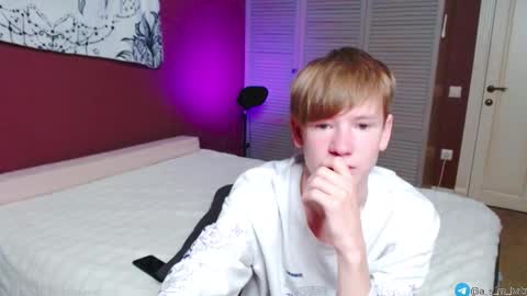 Kris Michael online show from September 16, 5:49 pm