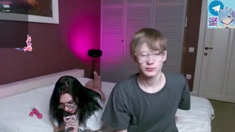 Kris Michael online show from October 17, 2:21 pm