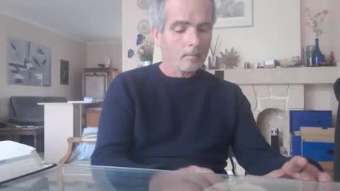 Snapshot of aalex1717 chatting on October 9, 8:20 am Aalex1717 online show from October 9, 8:20 am